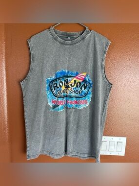 Mens medium Grey Graphic Muscle Tee